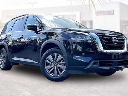 Used 2025 Nissan Pathfinder SV