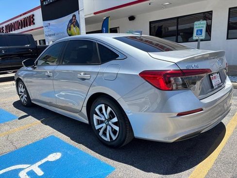 Used 2023 Honda Civic LX image 3