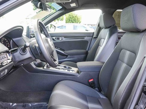Certified 2025 Honda Civic Sport image 18