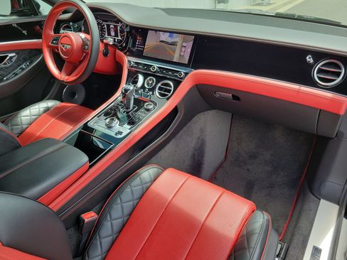 Used 2022 Bentley Continental GT AWD/4WD image 3