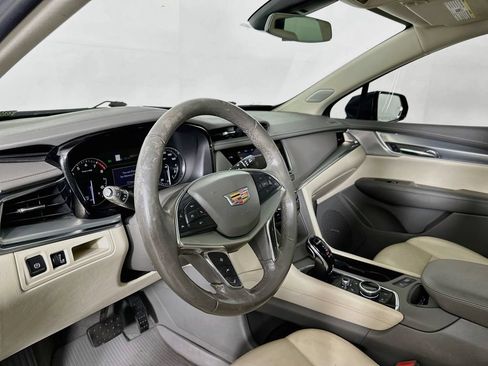 Used 2021 Cadillac XT5 Premium Luxury FWD image 10