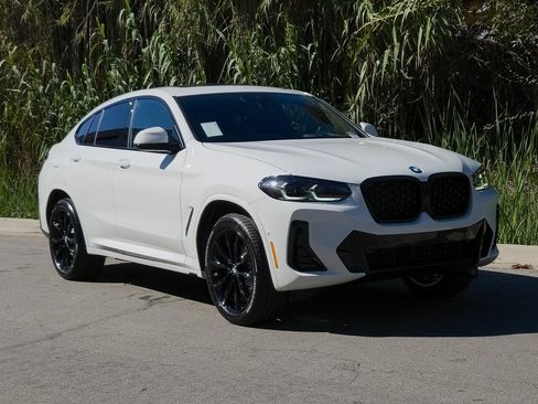 New 2025 BMW X4 xDrive30i w/ Premium Package image 2