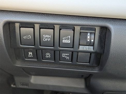 Certified 2024 Subaru Forester Limited image 28