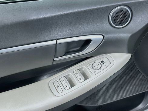 Used 2025 Hyundai Sonata SEL FWD image 15
