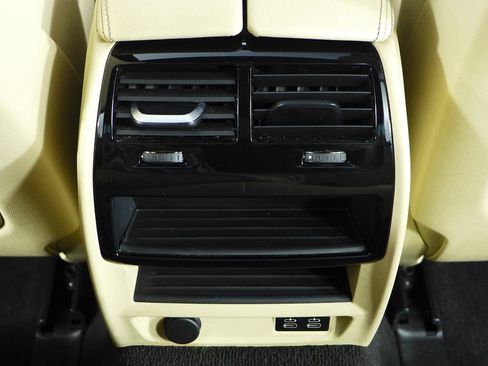 Used 2023 BMW 530e 530e iPerformance w/ Convenience Package image 24