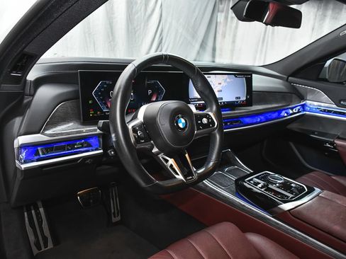 Used 2023 BMW 760i xDrive AWD/4WD image 31