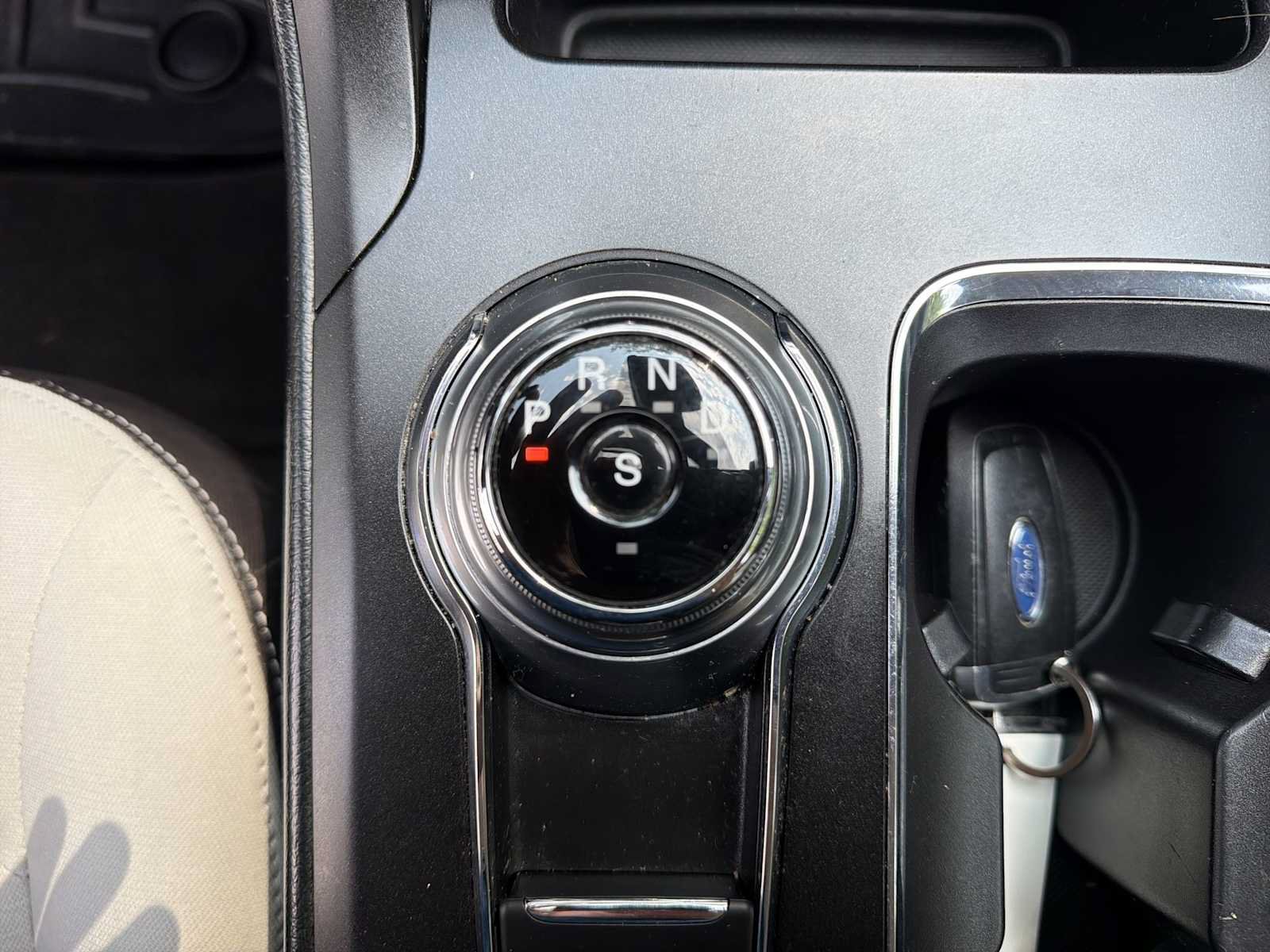 Used 2019 Ford Fusion SE w/ Equipment Group 151A FWD image 15