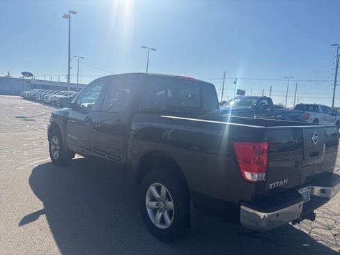 Used 2011 Nissan Titan SV w/ SV Value Truck Pkg image 7