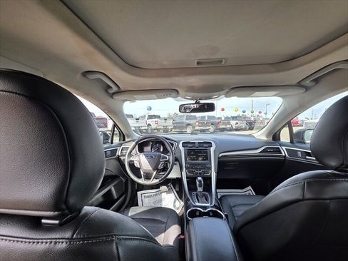 Used 2016 Ford Fusion SE w/ Equipment Group 202A AWD/4WD image 10