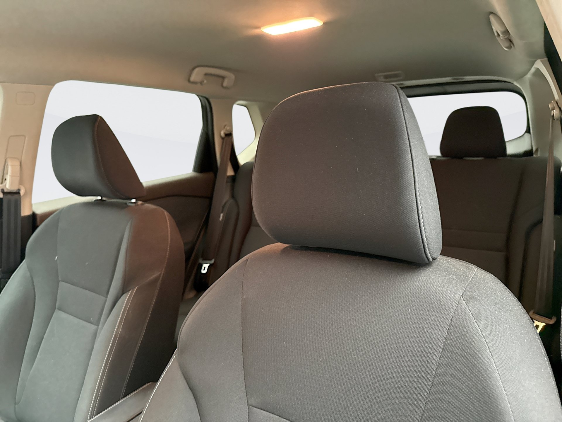 Used 2023 Nissan Rogue S AWD/4WD image 11