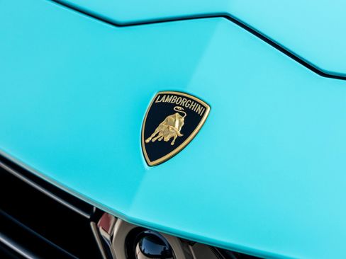 Used 2024 Lamborghini Urus S AWD/4WD image 16