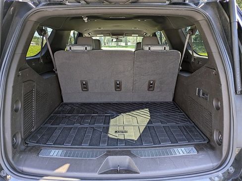 Used 2021 Chevrolet Suburban Z71 w/ Z71 Off-Road Package image 12