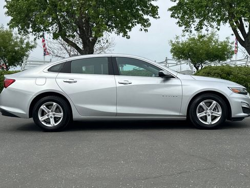 Used 2022 Chevrolet Malibu LS w/ Driver Confidence Package II image 3