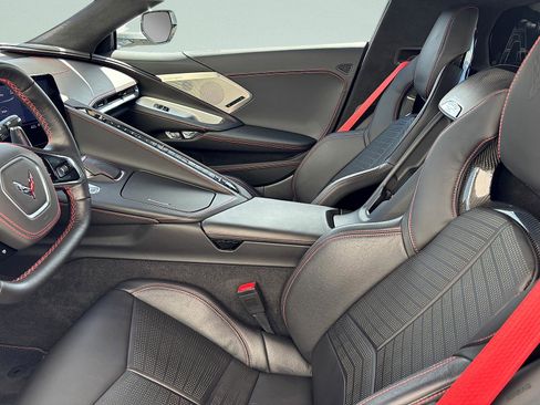 Used 2020 Chevrolet Corvette Stingray Premium Cpe w/ 3LT Preferred Equipment Group image 16