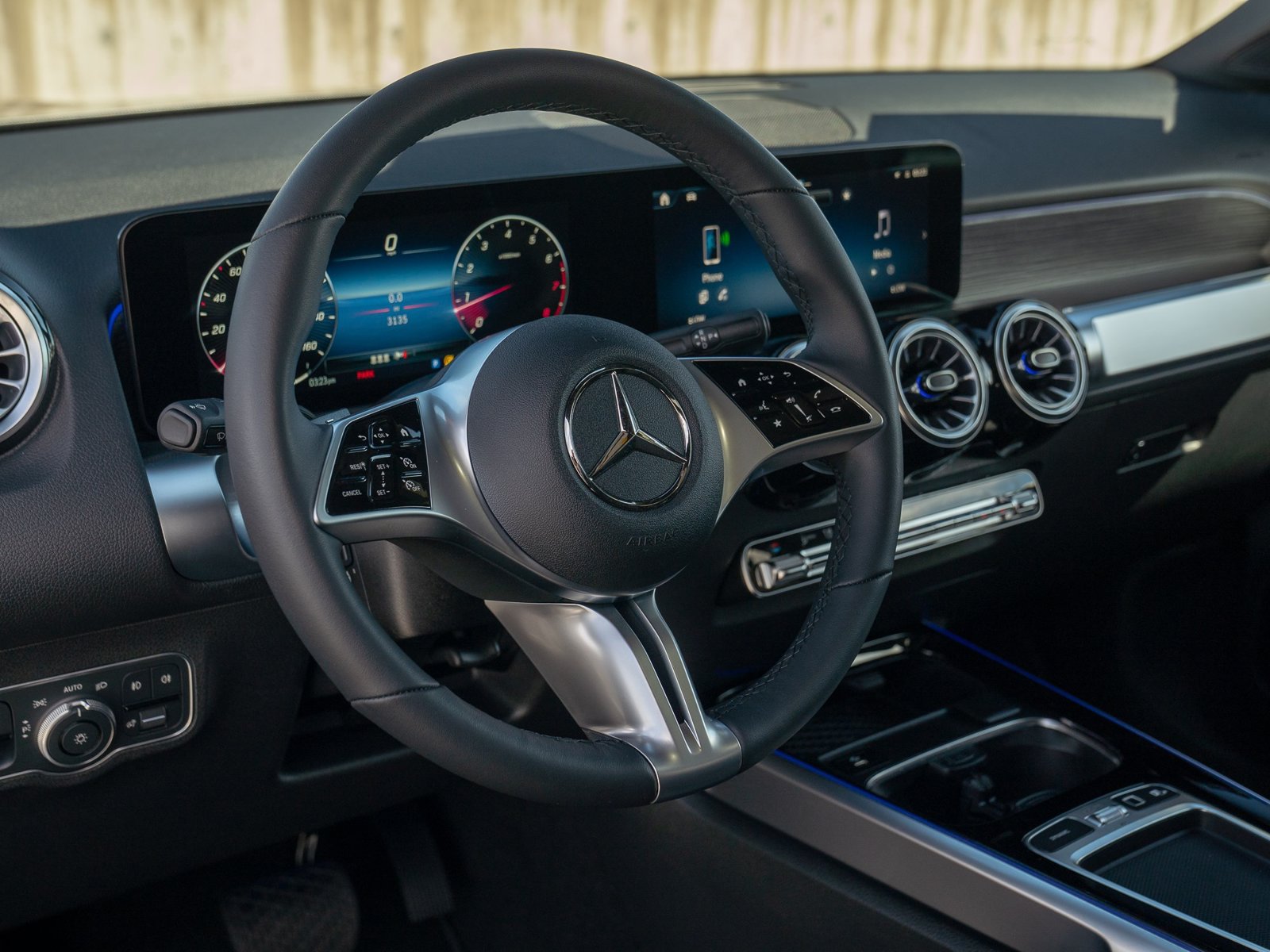Certified 2026 Mercedes-Benz GLB 250 4MATIC image 18