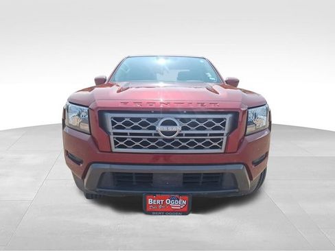 Certified 2024 Nissan Frontier SV RWD image 9