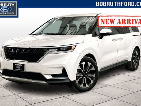 Used 2024 Kia Carnival EX image 1