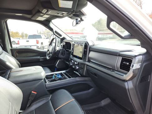 Used 2024 Ford F350 Platinum w/ FX4 Off-Road Package image 18