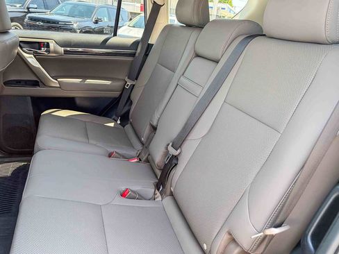 Certified 2021 Lexus GX 460 Premium w/ Premium Package AWD/4WD image 18