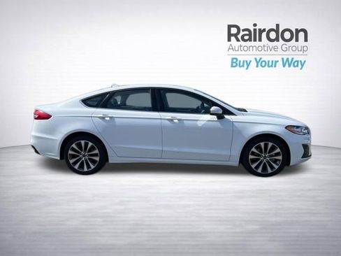 Used 2020 Ford Fusion SE image 9