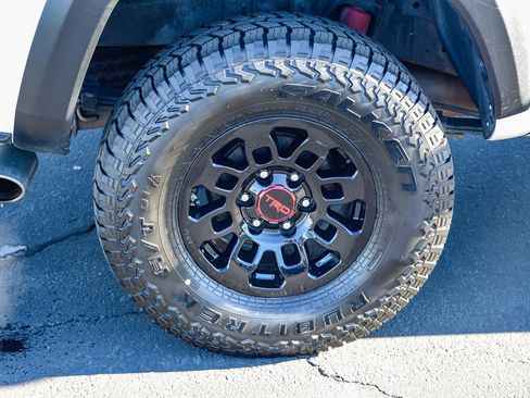 Used 2017 Toyota Tacoma TRD Pro image 8