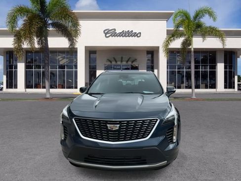 Used 2021 Cadillac XT4 Premium Luxury image 4