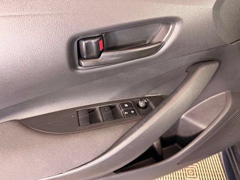Used 2025 Toyota Corolla LE FWD image 24