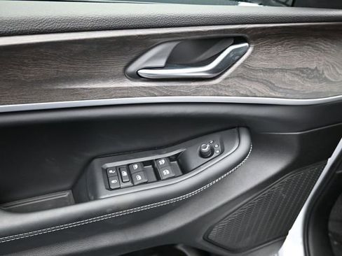 New 2026 Jeep Grand Cherokee Altitude AWD/4WD image 14