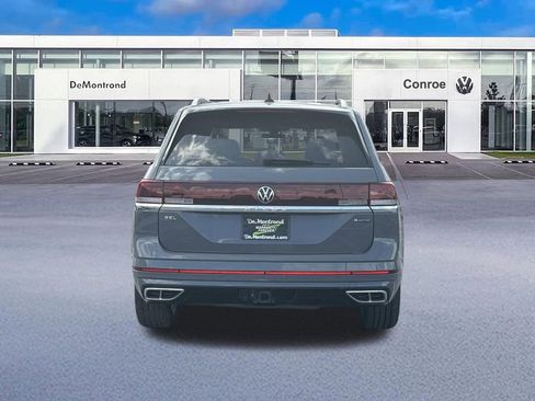 Used 2025 Volkswagen Atlas SEL Premium R-Line AWD/4WD image 6