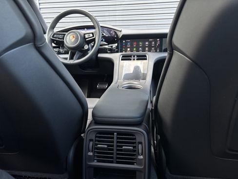 New 2025 Porsche Taycan image 19