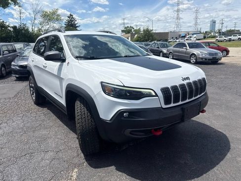 Used 2019 Jeep Cherokee Trailhawk AWD/4WD image 9