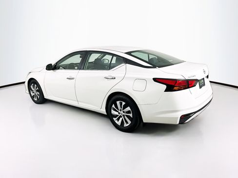 Used 2022 Nissan Altima 2.5 S FWD image 5