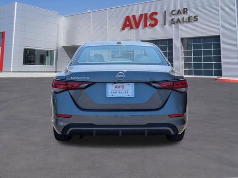 Used 2025 Nissan Sentra SV image 7