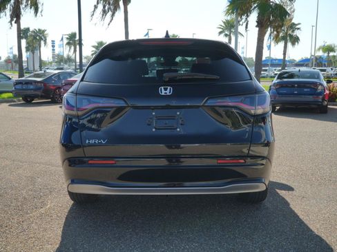 Used 2025 Honda HR-V EX-L image 3