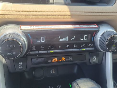 Used 2025 Toyota RAV4 XLE w/ Convenience Package FWD image 15