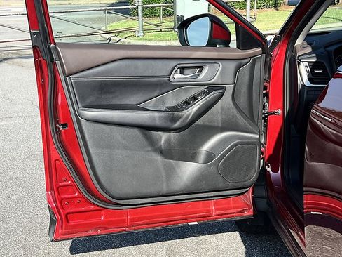 Certified 2023 Nissan Rogue SV w/ SV Premium B Package FWD image 20