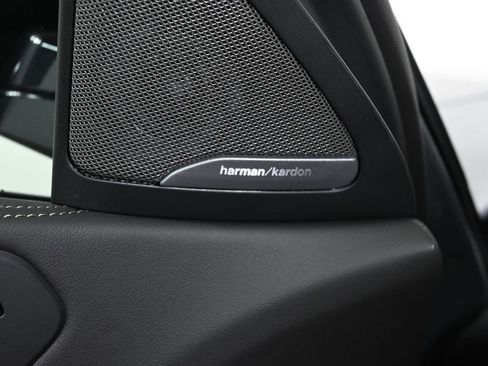 New 2026 BMW X6 xDrive40i w/ Climate Comfort Package image 30