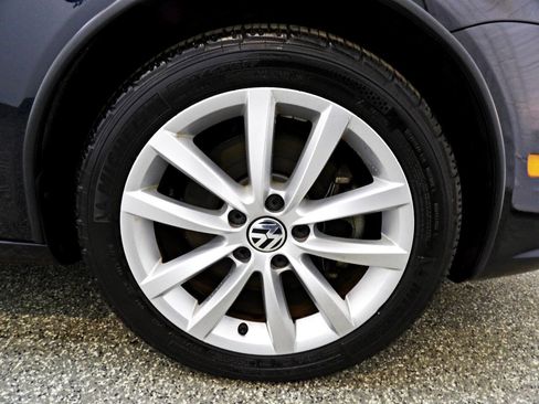 Used 2013 Volkswagen Eos image 18