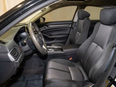 Used 2020 Honda Accord EX image 10