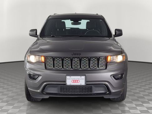 Used 2019 Jeep Grand Cherokee Altitude RWD image 6