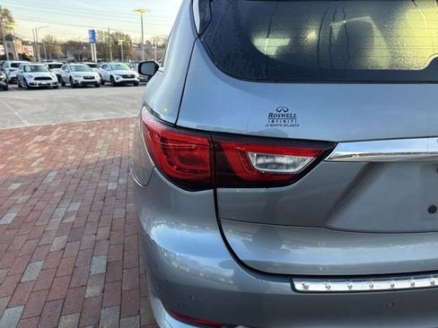 Used 2017 INFINITI QX60 Base w/ Deluxe Technology Package image 10