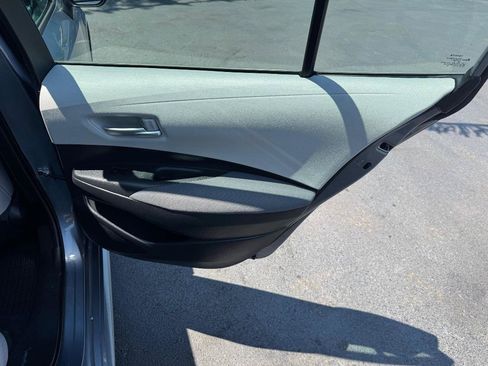 Used 2020 Toyota Corolla LE FWD image 21