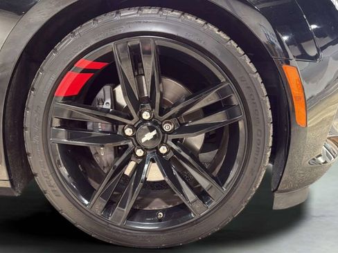 Used 2018 Chevrolet Camaro SS w/ Redline Edition RWD image 38