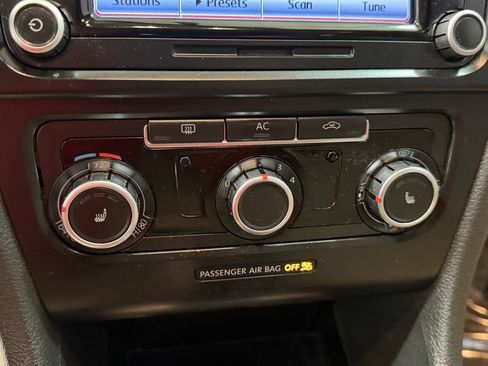 Used 2010 Volkswagen Jetta TDI image 13