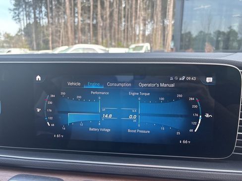 Used 2022 Mercedes-Benz GLE 350 4MATIC w/ Premium Package image 43