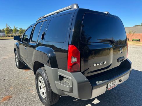 Used 2014 Nissan Xterra X image 3