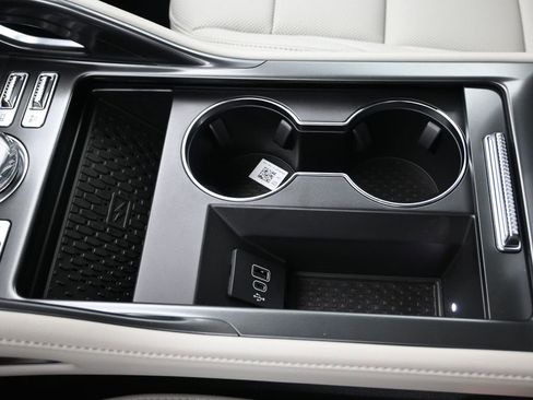 New 2026 Lincoln Nautilus Premier image 17