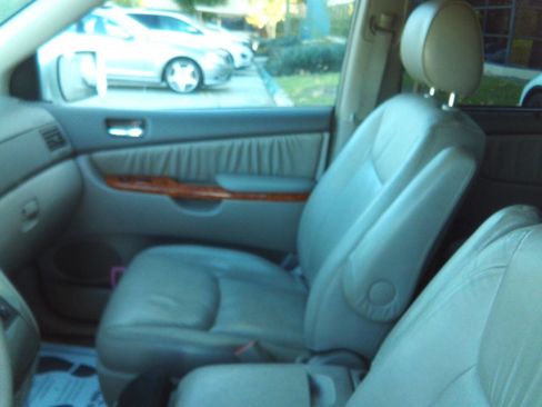 Used 2006 Toyota Sienna XLE Limited image 13