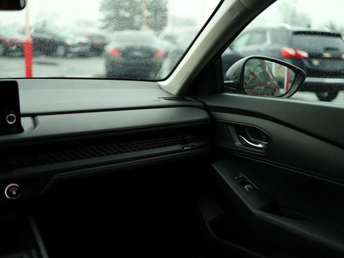 Used 2025 Honda Accord LX image 39