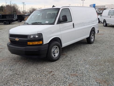 New 2025 Chevrolet Express 2500 w/ Driver Convenience Package RWD image 3